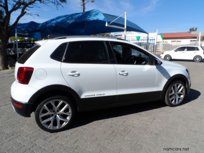 volkswagen polo cross 2015