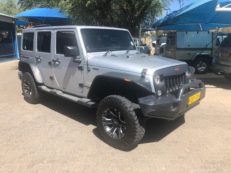 2011 Jeep Wrangler unlimited sahara  v6 automatic for sale | 164 800 Km  | Automatic transmission - Dub Motors