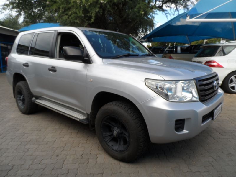 13 Toyota Landcruiser 0 4 5 Tdi Gx For Sale 131 000 Km Manual Transmission Dub Motors