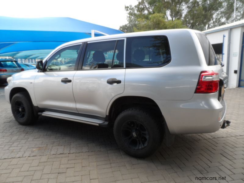13 Toyota Landcruiser 0 4 5 Tdi Gx For Sale 131 000 Km Manual Transmission Dub Motors