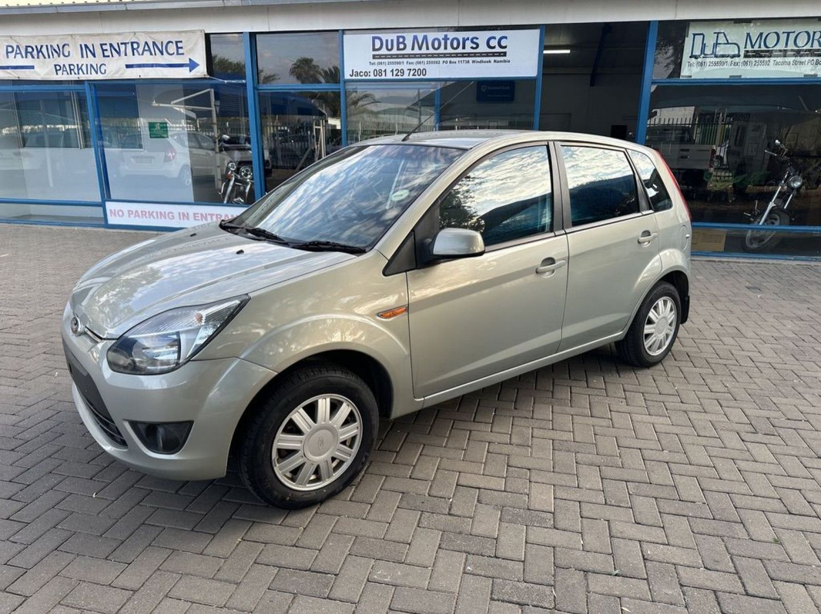 2011 Ford Figo 1.4 Trend pictures