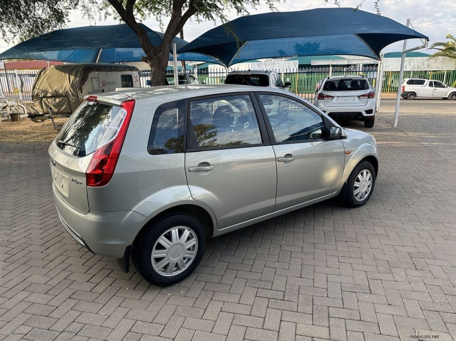 2011 Ford Figo 1.4 Trend pictures