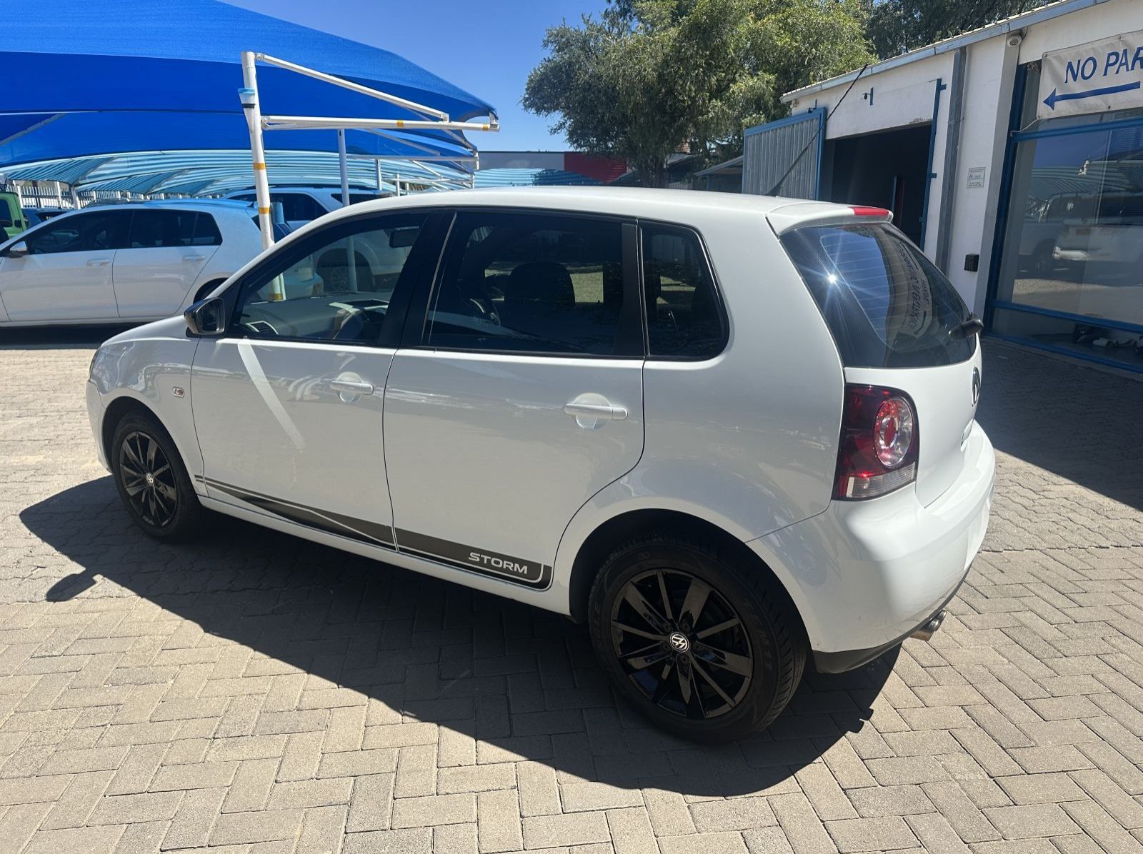 2017 Volkswagen Polo Vivo 1.4 Storm pictures