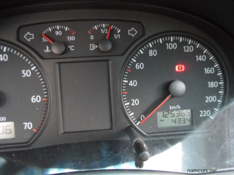 2011 Volkswagen Polo Vivo 1.4i Trendline 5 Dr pictures