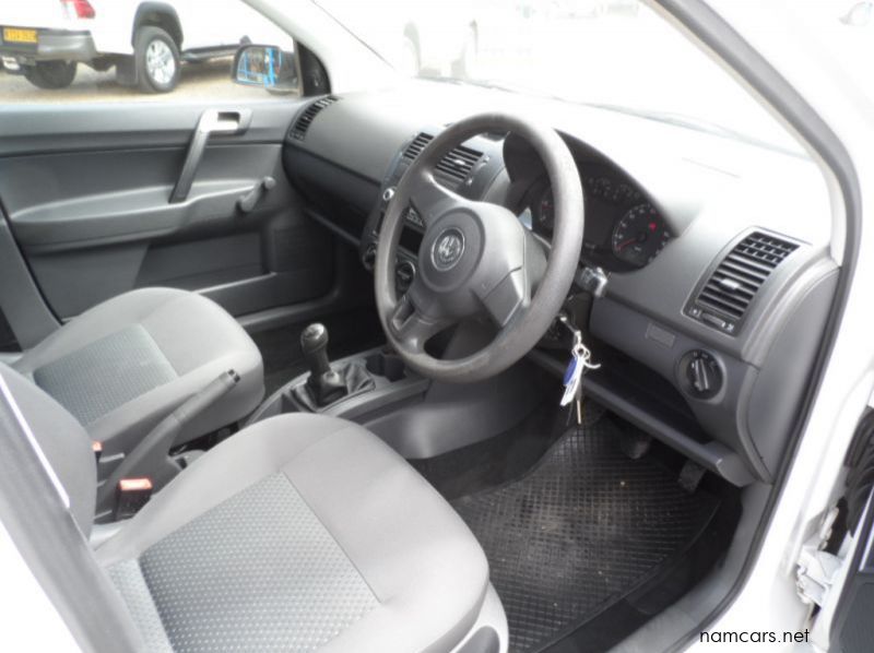 2011 Volkswagen Polo Vivo 1.4i Trendline 5 Dr pictures