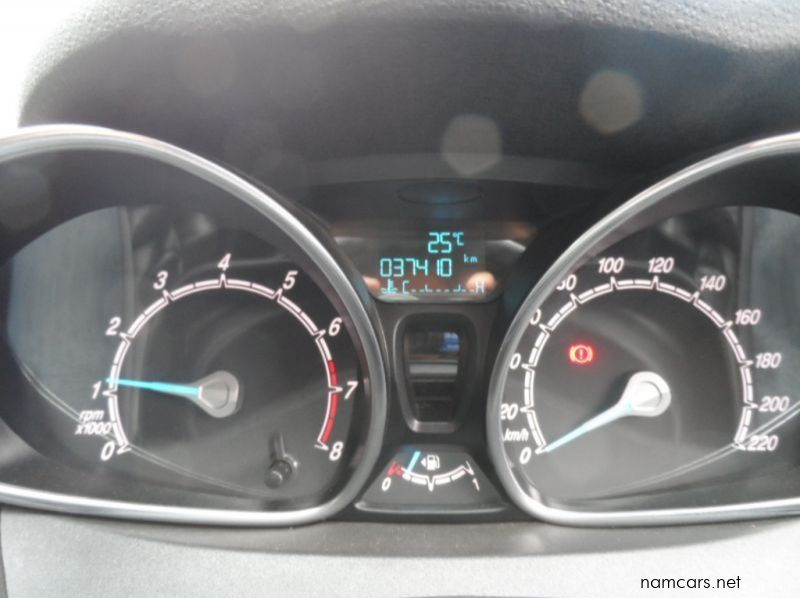 2015 Ford Fiesta 1.0 Ecoboost Titanium 5Dr pictures