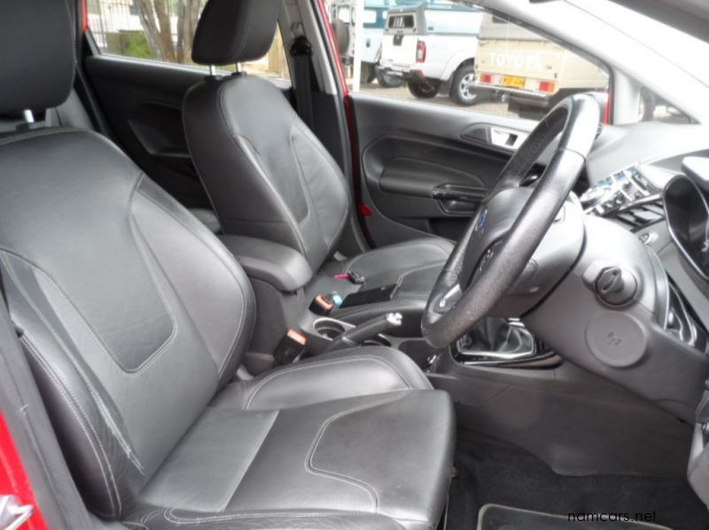 2015 Ford Fiesta 1.0 Ecoboost Titanium 5Dr pictures