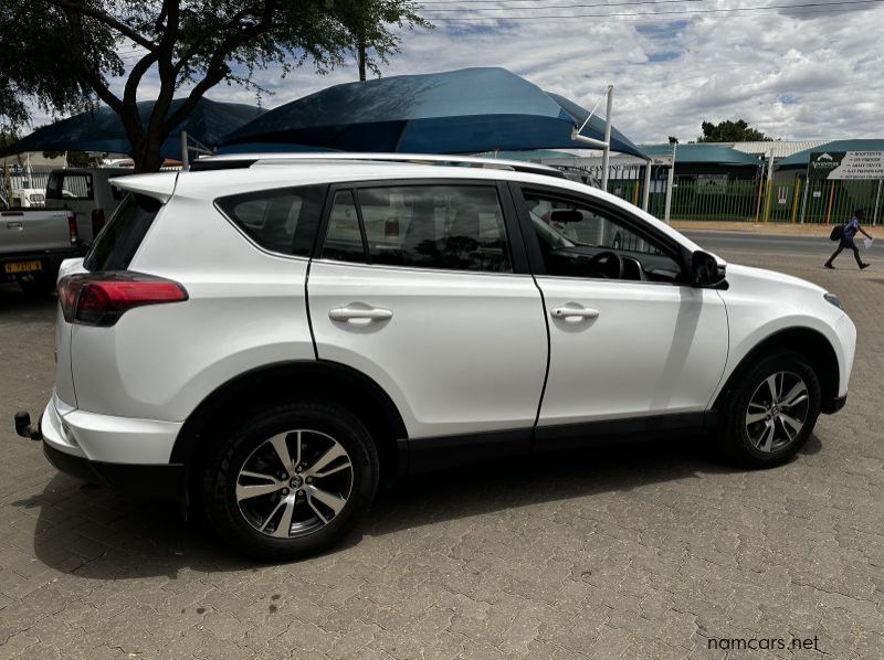 2017 Toyota Rav4 2.0i GX Auto pictures