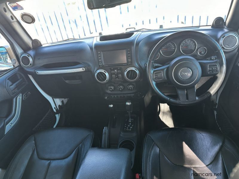 2013 Jeep Wrangler 3.6 V6 Rubicon 5 Door pictures