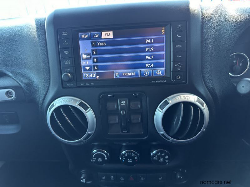 2013 Jeep Wrangler 3.6 V6 Rubicon 5 Door pictures