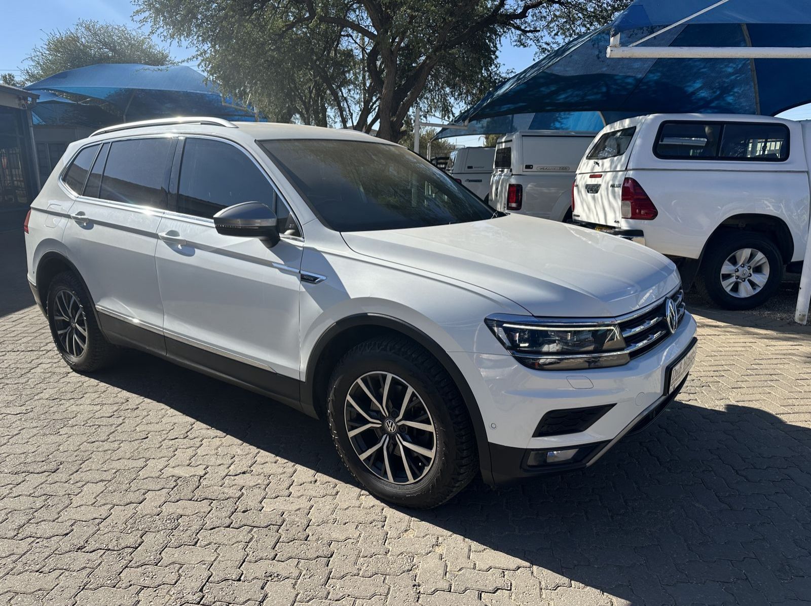 Used Volkswagen Tiguan 2.0 TDi Allspace DSG 4 Motion C/Line  for sale in Windhoek, Namibia