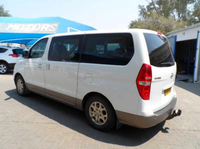 2011 Hyundai H1 2.4 GLS pictures