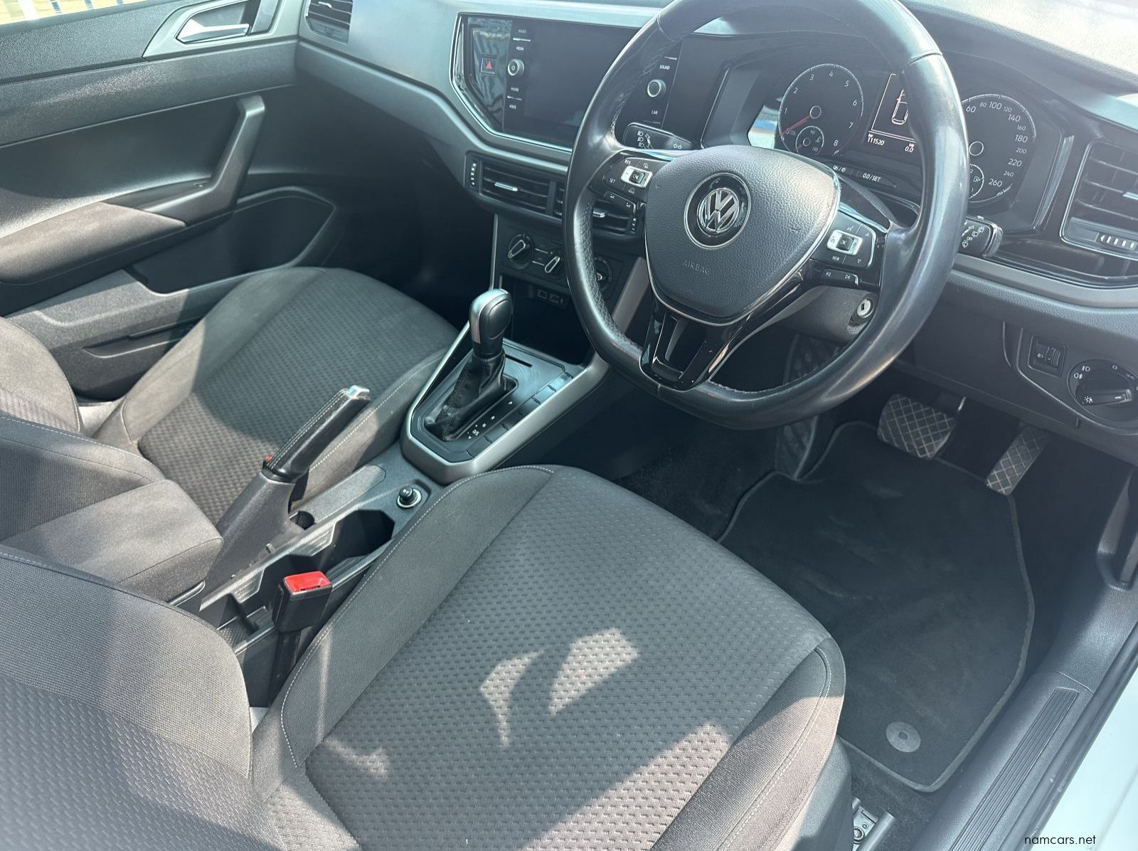 2020 Volkswagen Polo 1.0 TSi Comfortline DSG R-Line pictures