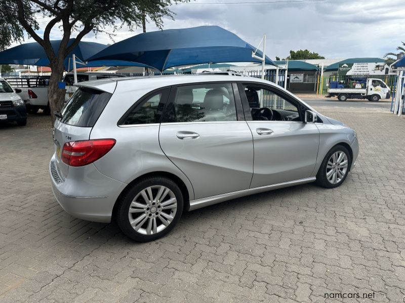 2013 Mercedes-Benz B180 CDi Auto pictures