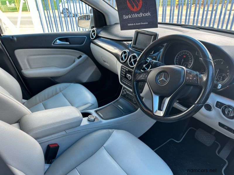 2013 Mercedes-Benz B180 CDi Auto pictures
