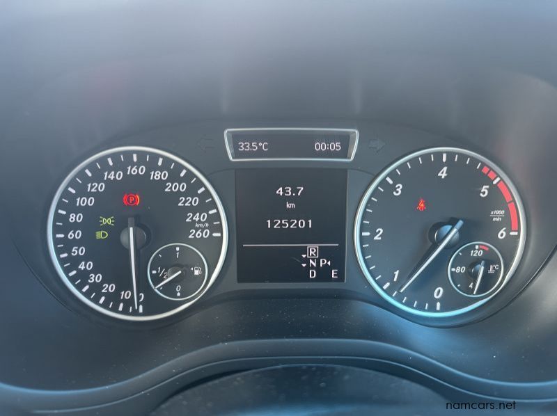 2013 Mercedes-Benz B180 CDi Auto pictures