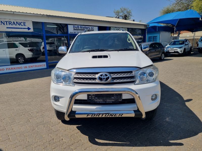 2011 Toyota Fortuner 3.0 D4D 4x2 Manual pictures