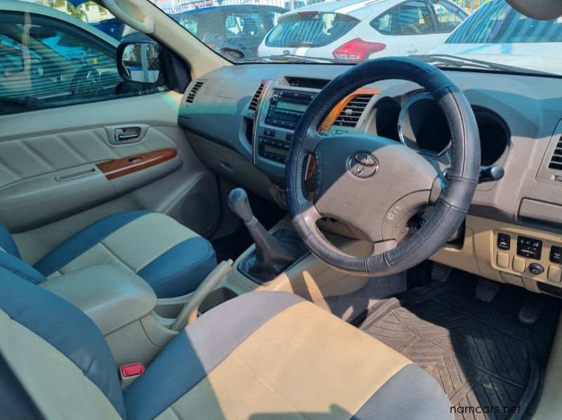 2011 Toyota Fortuner 3.0 D4D 4x2 Manual pictures