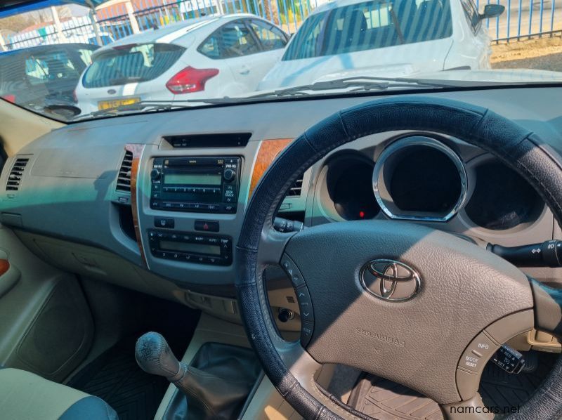 2011 Toyota Fortuner 3.0 D4D 4x2 Manual pictures