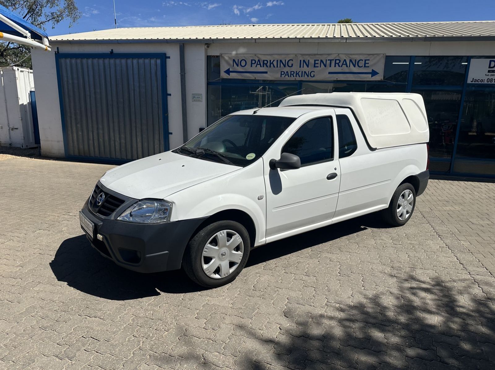 2020 Nissan NP200 1.5 DCi Safety pictures