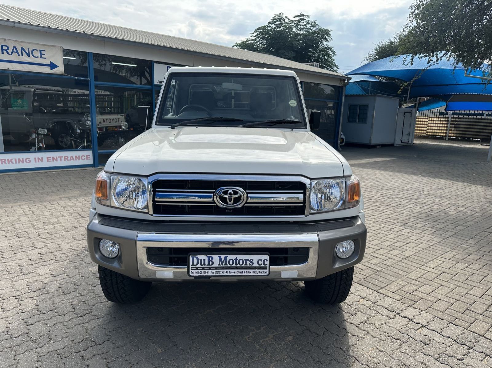 2022 Toyota Land Cruiser 79 4.0 V6 S/Cab pictures