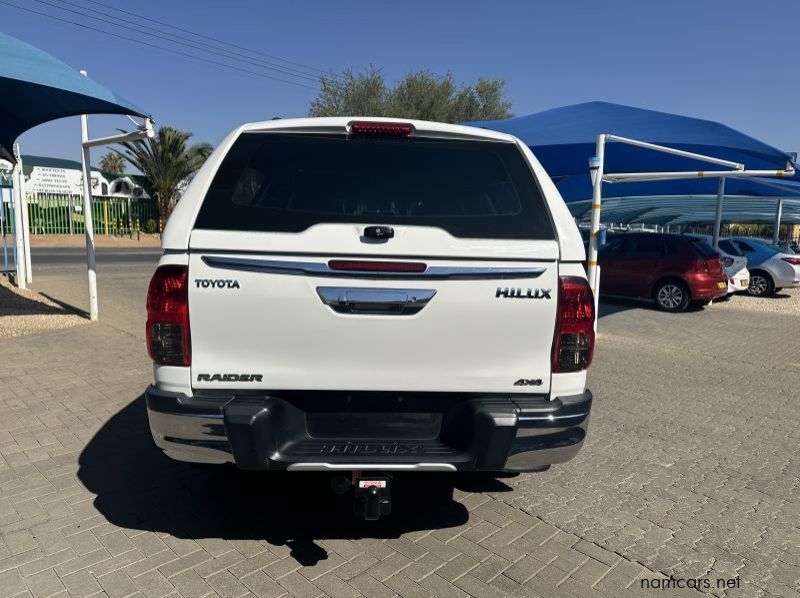 2019 Toyota Hilux 4.0 V6 4x4 D/Cab Raider pictures