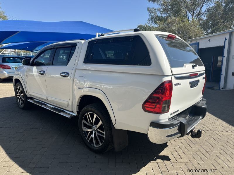 2019 Toyota Hilux 4.0 V6 4x4 D/Cab Raider pictures