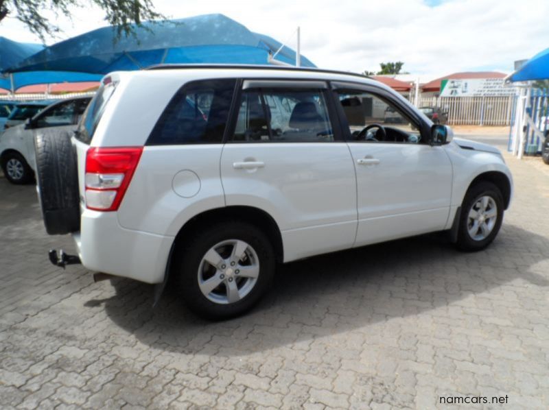 2015 Suzuki Grand Vitara 2.4i Dune Automatic pictures