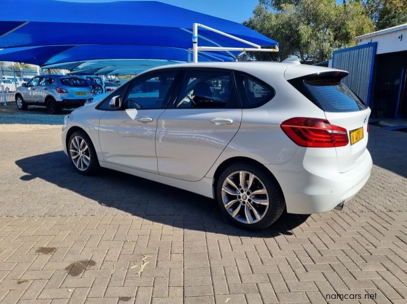 2015 BMW 218i  Active Tourer Auto pictures