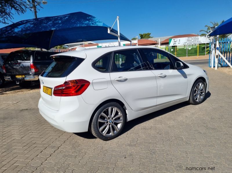 2015 BMW 218i  Active Tourer Auto pictures
