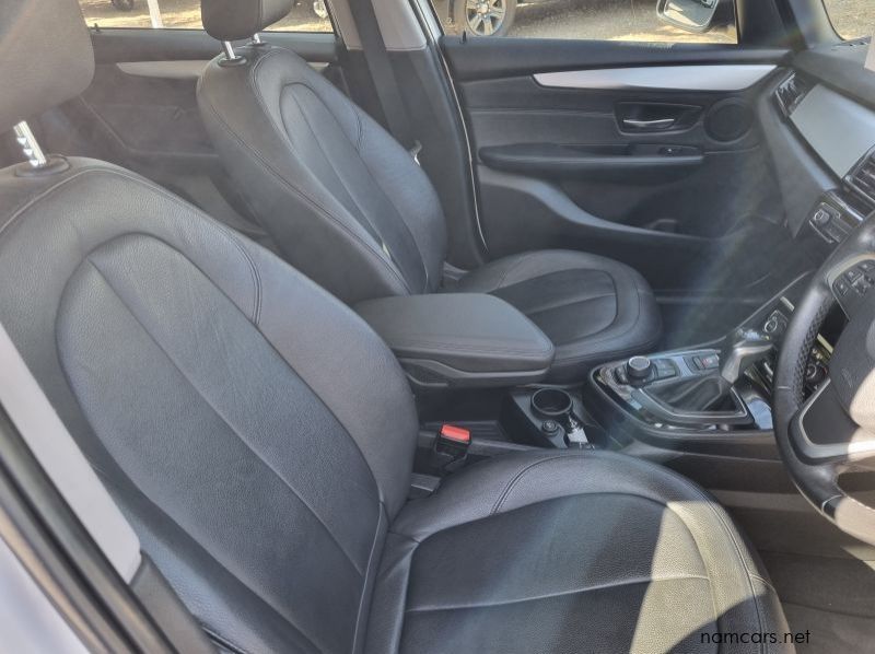 2015 BMW 218i  Active Tourer Auto pictures