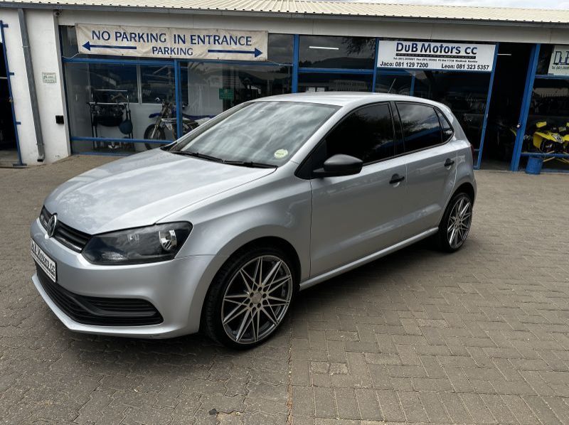 2016 Volkswagen Polo 1.2 TSi Trendline 5 Door pictures