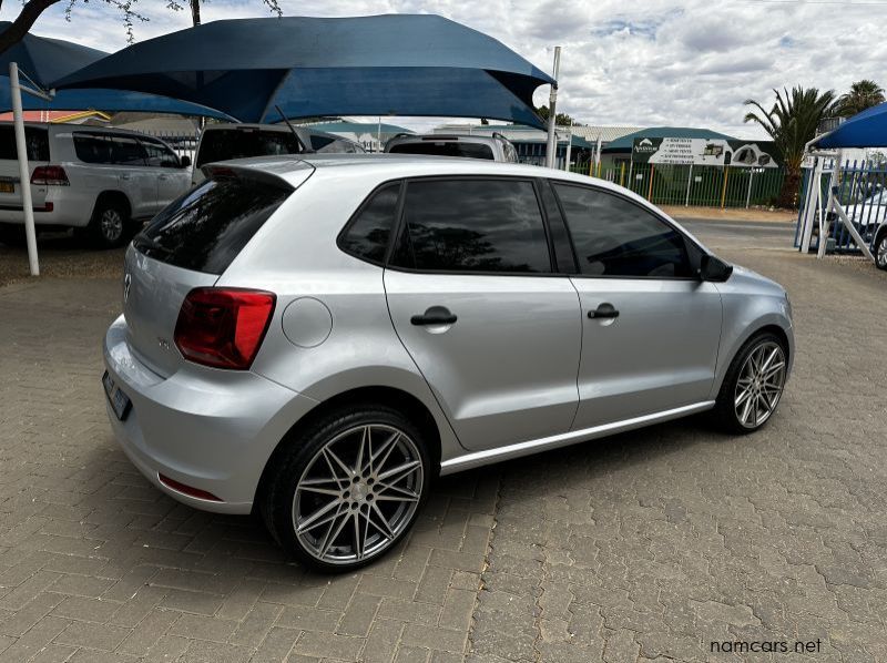 2016 Volkswagen Polo 1.2 TSi Trendline 5 Door pictures