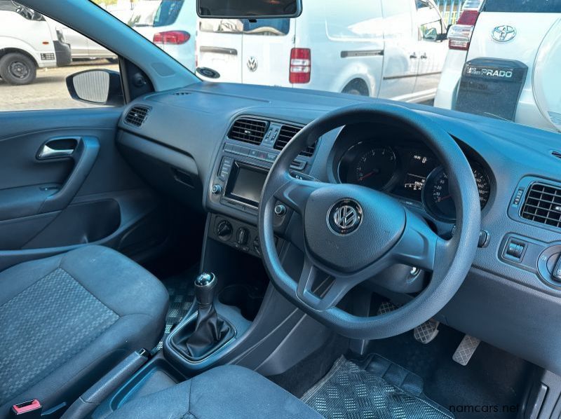 2016 Volkswagen Polo 1.2 TSi Trendline 5 Door pictures