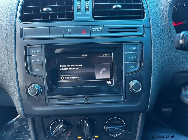 2016 Volkswagen Polo 1.2 TSi Trendline 5 Door pictures