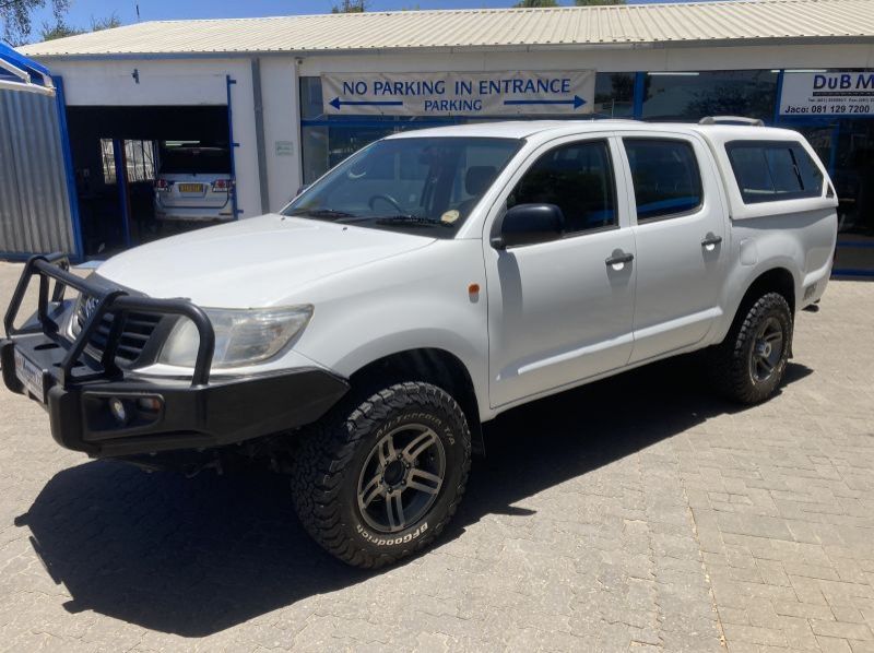 2014 Toyota Hilux 2.5 D4D 4x4 pictures