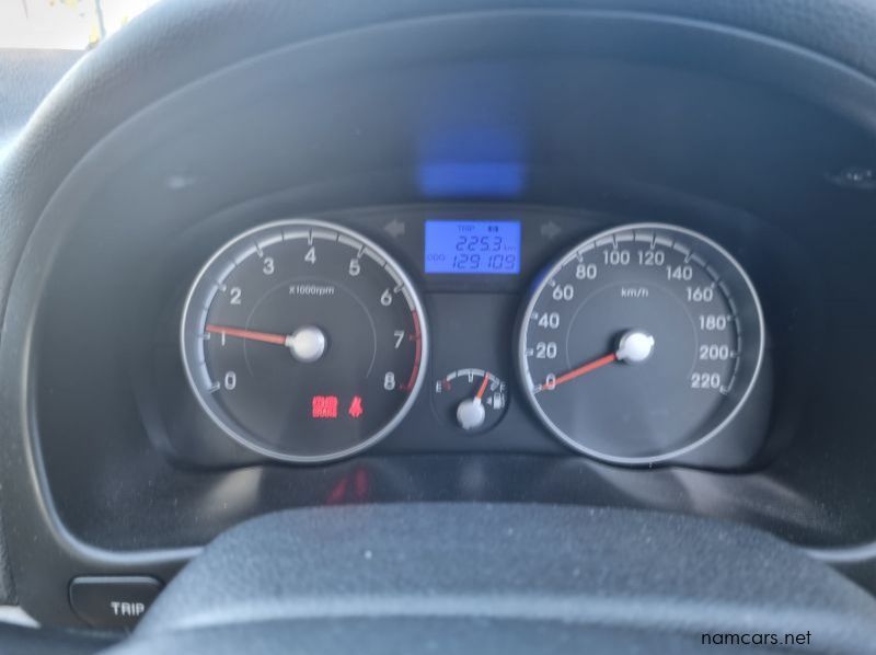 2011 Hyundai Accent 1.6 GLS pictures