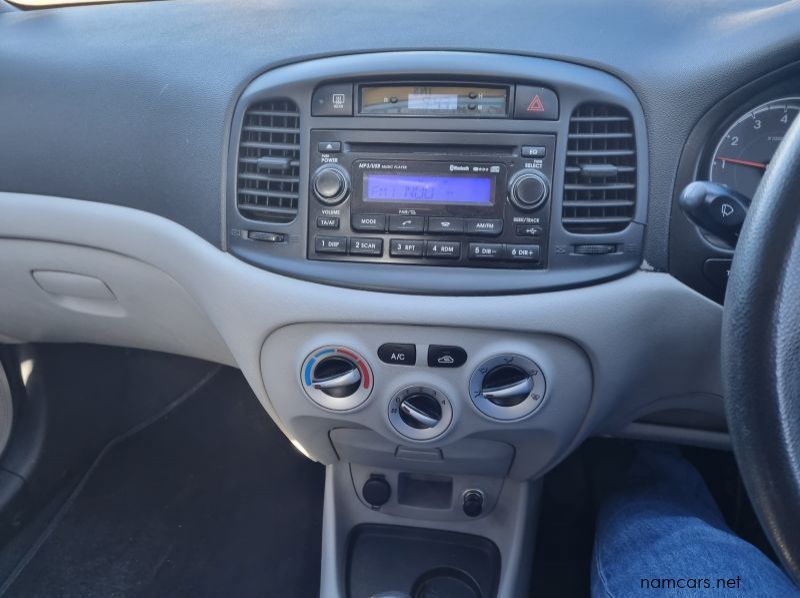 2011 Hyundai Accent 1.6 GLS pictures