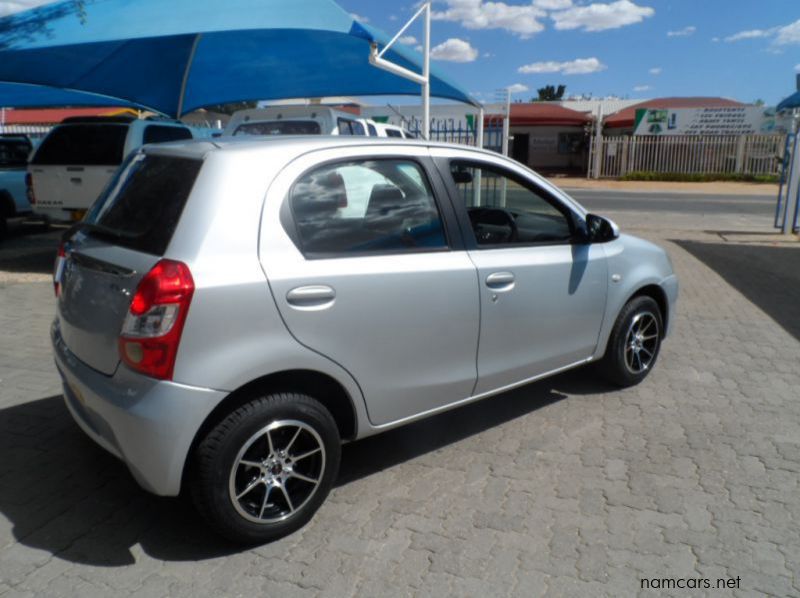 2015 Toyota Etios 1.5 Xs 5 Dr pictures