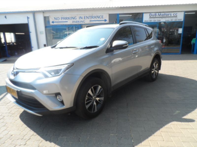 2017 Toyota Toyota Rav4 2.0i GX Automatic pictures
