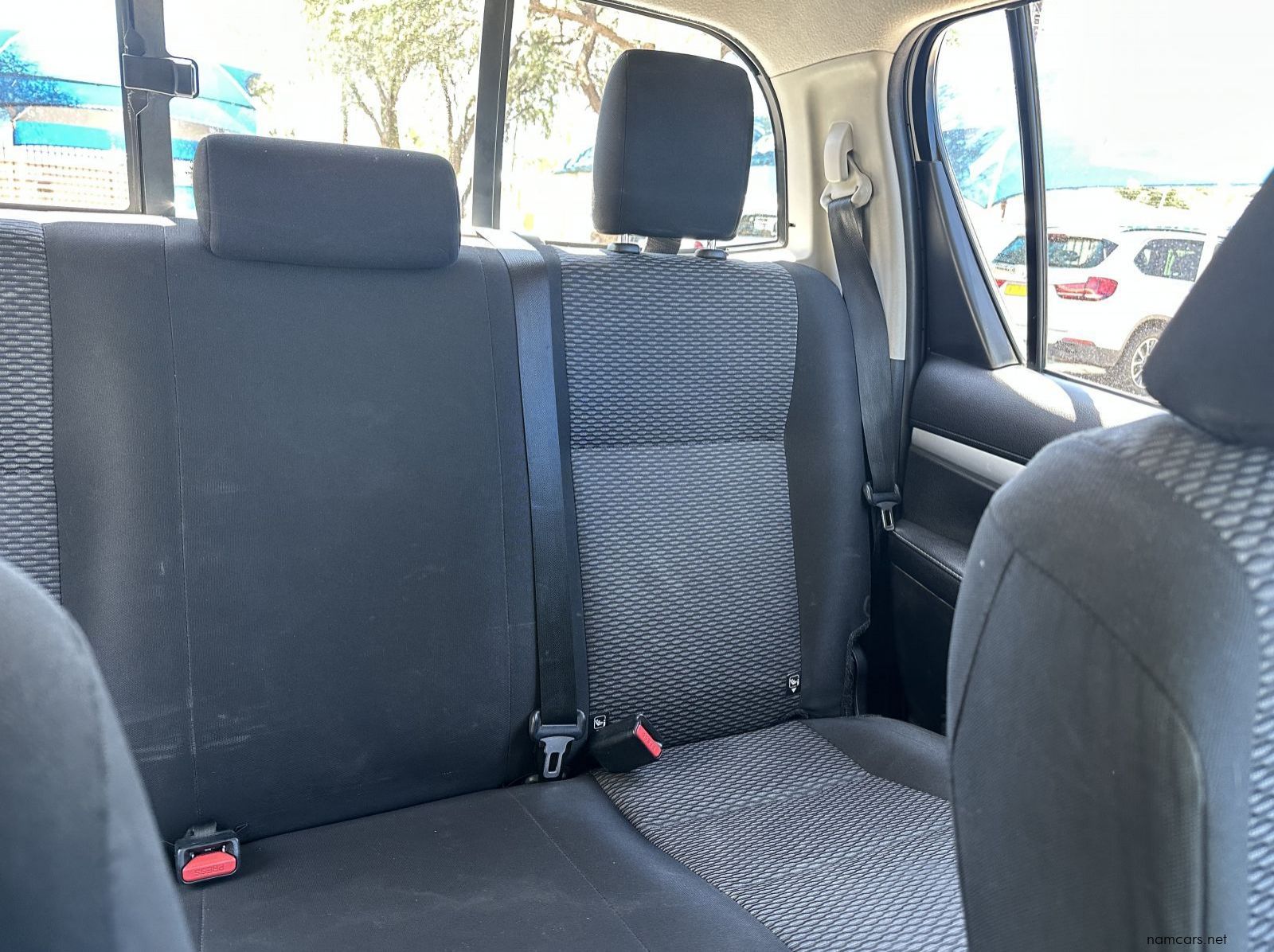 2019 Toyota Hilux 2.4 GD6 SRX 4x4 Auto D/Cab pictures