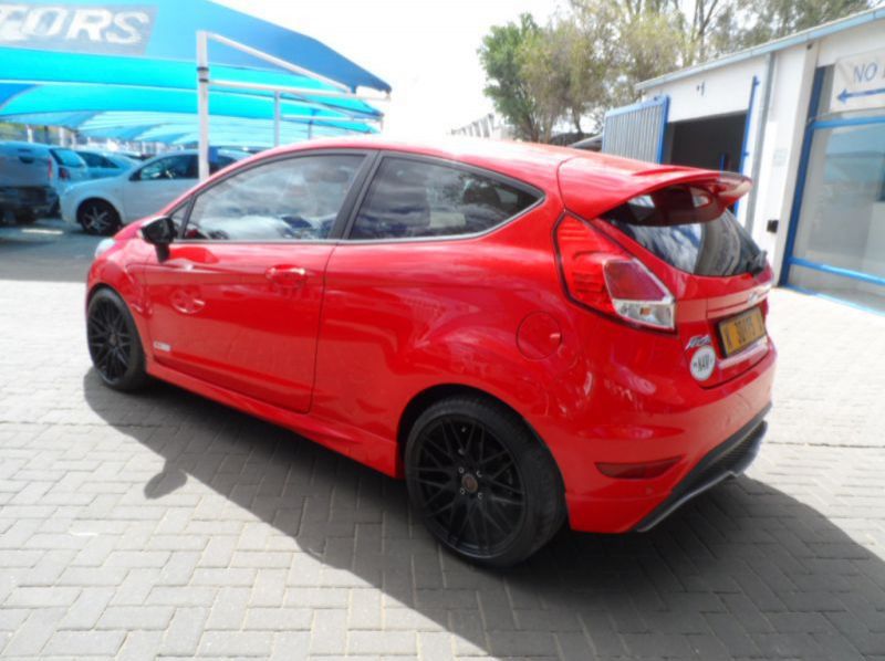 2015 Ford Fiesta ST 1.6 Ecoboost pictures