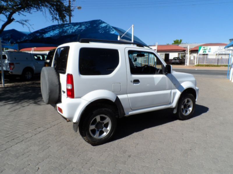 2014 Suzuki Jimny 1.3i pictures