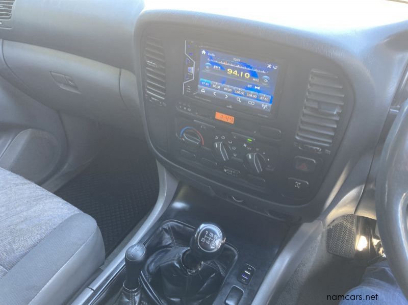 2002 Toyota Land Cruiser 105 4.5 EFI GX pictures