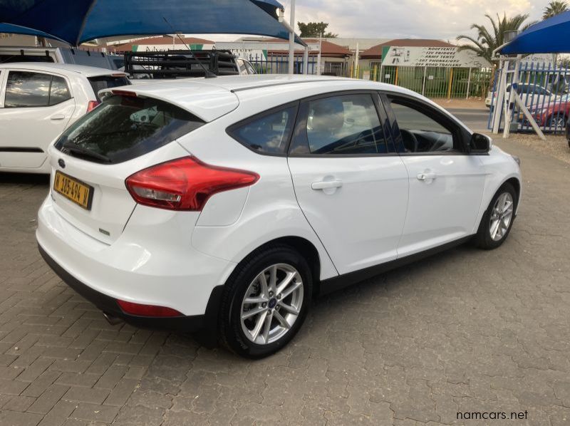 2015 Ford Focus 1.5 trend ecoboost pictures