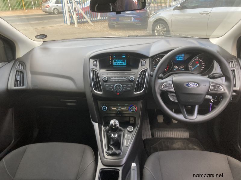 2015 Ford Focus 1.5 trend ecoboost pictures